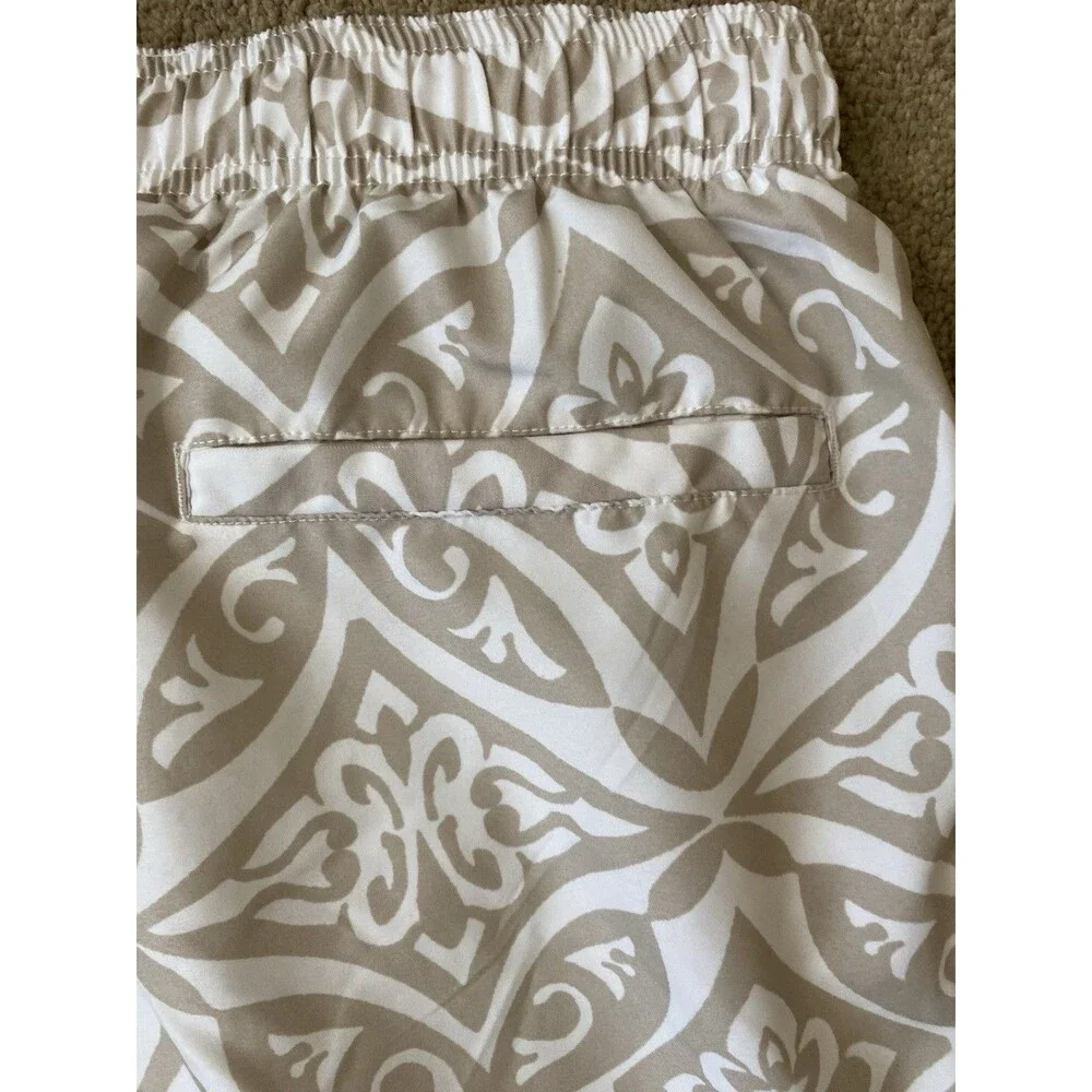 H&M Beige and White Geometric Print Coastal Style Swim Shorts Men’s Size M